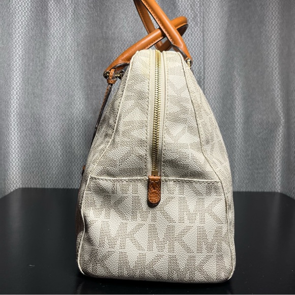 MK Jet Set Large Travel Bag/Purse. - Picture 4 of 7